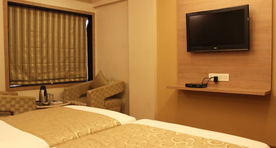 Rajhans Hotel, Mumbai 1